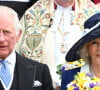 Le prince Charles, prince de Galles, et Camilla Parker Bowles, duchesse de Cornouailles, représentent la reine d'Angleterre en assistant au Royal Maundy Service à la chapelle St George de Windsor, le 14 avril 2022.