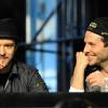 Justin Timberlake et Bradley Cooper lors du Téléthon pour Haïti à Los Angeles le 22 janvier 2010.