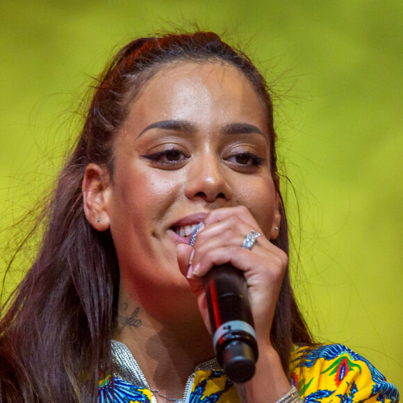 Amel Bent lors de la 8ème édition du concert caritatif "Une nuit à Makala" organisé pour l'association "Les orphelins de Makala" au Zénith de Lille, France, le 19 mars 2019 © Stéphane Vansteenkiste/Bestimage 