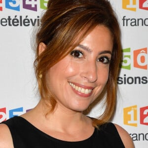 Léa Salamé lors du photocall de la présentation de la nouvelle dynamique 2017-2018 de France Télévisions. Paris, le 5 juillet 2017. © Guirec Coadic/Bestimage