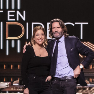 Exclusif - Léa Salamé, Frédéric Beigbeder sur le plateau de l'émission "On Est En Direct" (OEED) du samedi 5 février, présentée par L.Salamé et L.Ruquier et diffusée en direct sur France 2 à Paris, France, le 5 février 2022. © Jack Tribeca/Bestimage  No Web pour la Belgique et la Suisse 