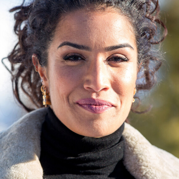 Sabrina Ouazani (membre du jury) lors du photocall des membres du Jury le troisième jour de la 23ème édition du festival international du film de comédie l'Alpe d'Huez, Isère, France, le 16 janvier 2020. © Cyril Moreau/Bestimage 