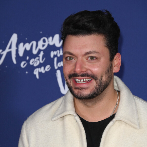 Kev Adams - Avant-première du film "L'amour c'est mieux que la vie" réalisé par C. Lelouch dont c'est le 50ème film au cinéma UGC Normandie à Paris le 17 janvier 2022. © Coadic Guirec/Bestimage 