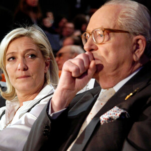 Archives : Jean-Marie et Marine Le Pen au Palais des congrès de Tours