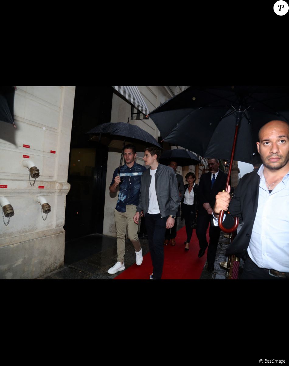 Zinédine Zidane avec sa femme Véronique et leurs enfants Luca et Enzo - A l'occasion des 20 ans de la victoire de l'équipe de France, les bleus 98 se sont rendus à un dîner organisé au Buddha Bar avec les joueurs et leurs familles à Paris, France, le 11 juin 2018.