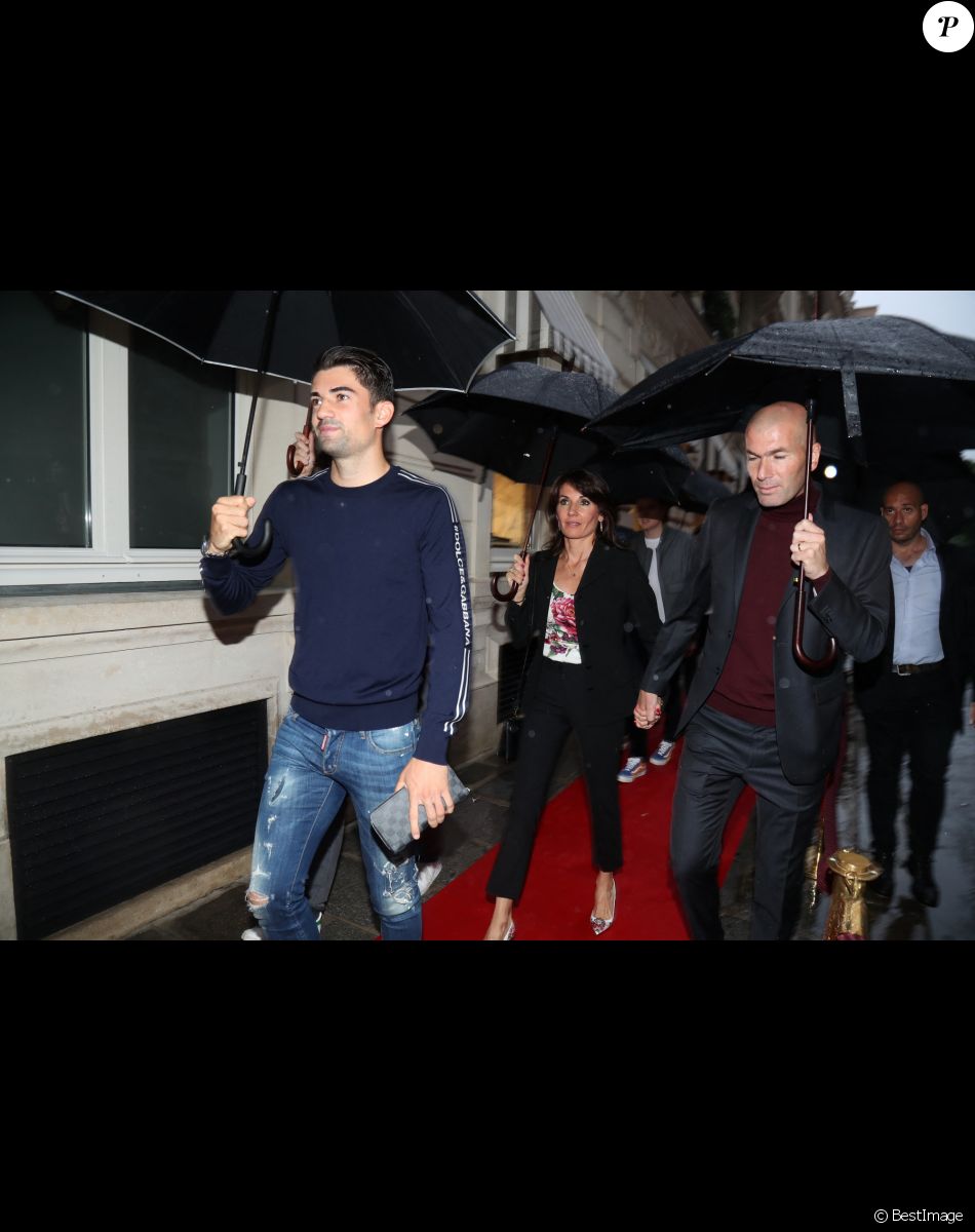 Zinédine Zidane avec sa femme Véronique et leurs enfants Luca et Enzo - A l'occasion des 20 ans de la victoire de l'équipe de France, les bleus 98 se sont rendus à un dîner organisé au Buddha Bar avec les joueurs et leurs familles à Paris, France, le 11 juin 2018.