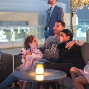 Cristiano Ronaldo et Georgina Rodriguez en vacances à Dubaï avec leurs enfants.