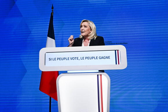 Marine Le Pen, Rassemblement National (RN) (23,6% et qualifiée pour le second tour) à son QG lors du premier tour des élections présidentielles, à Paris le 10 avril 2022. ©