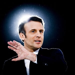 Le président de la République française et candidat du parti centriste La République en marche (LREM) à la réélection, Emmanuel Macron a effectué son premier grand meeting de campagne à la Défense Arena à Nanterre, France, le 2 avril 2022