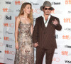 Johnny Depp (habillé en Ralph Lauren) et sa compagne Amber Heard (robe Elie Saab) - Première du film "The Danish Girl" au festival International du film de Toronto (TIFF) le 12 septembre 2015 