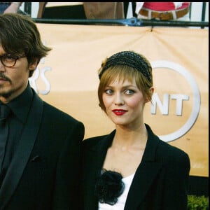 Johnny Depp et Vanessa Paradis sur le tapis rouge des 11e Screen Actors Guild Ax=wards à Los Angeles le 5 février 2005.