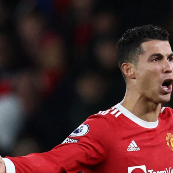 En inscrivant un triplé contre Tottenham, Cristiano Ronaldo, CR7 a inscrit son 805eme, 806eme but et 807eme but en carrière. Il est tout simplement devenu le meilleur buteur de l'histoire du football.  © Darren Staples/Sportimage/Cal Sport Media)