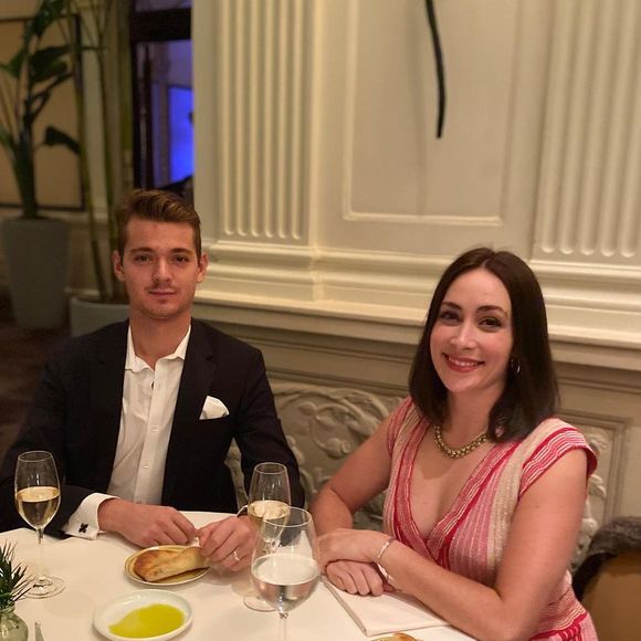 Image de Jenny, l'épouse de Léonard Trierweiler avec son mari