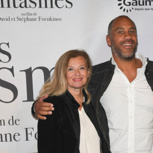 Valérie Trierweiler et son compagnon Romain Magellan - Avant-première du film "Les fantasmes" au cinéma Pathé Wepler à Paris. Le 24 juin 2021