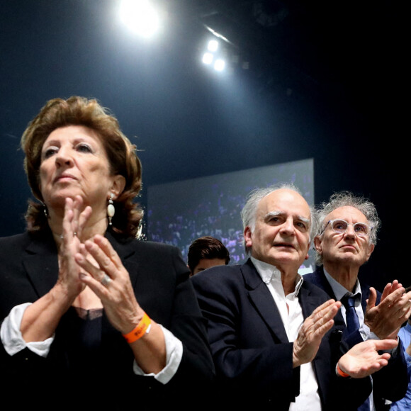 Exclusif - Les parents de Emmanuel Macron, Françoise Noguès et Jean-Michel Macron - Le président de la République française et candidat du parti centriste La République en marche (LREM) à la réélection, a effectué son premier grand meeting de campagne à La Défense Arena à Nanterre le 2 avril 2022