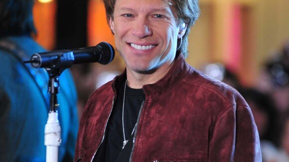 Découvrez dans quelle série géniale Jon Bon Jovi va passer la Saint-Valentin !