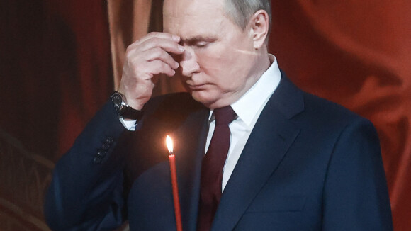 Vladimir Poutine malade ? Une vidéo inquiétante le dévoile avachi et fragilisé