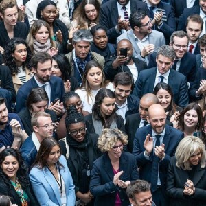 Mardi 26 Avril. J+02 / Remerciements aux équipes de campagne par l'ancien candidat réélu président Emmanuel Macron. ©️Soazig de la Moissonnière / @avecvousfr