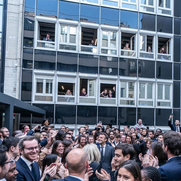 Mardi 26 Avril. J+02 / Remerciements aux équipes de campagne par l'ancien candidat réélu président Emmanuel Macron. ©️Soazig de la Moissonnière / @avecvousfr