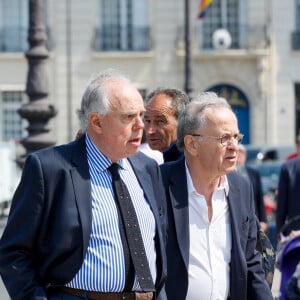 Frédéric Mitterrand - Arrivées à l'hommage funèbre à Jacques Perrin aux Invalides à Paris, France, le 29 avril 2022. © Christophe Clovis/Bestimage