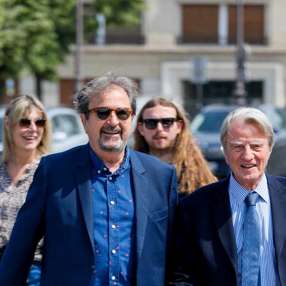 Bernard Kouchner - Arrivées à l'hommage funèbre à Jacques Perrin aux Invalides à Paris, France, le 29 avril 2022. © Christophe Clovis/Bestimage