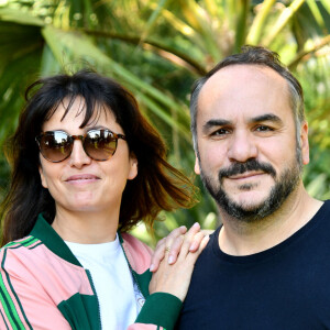 Anne Charrier et François Xavier Demaison - Photocall du film "Le Temps des Secrets" lors de la 3e édition du Festival Cinéroman à Nice, le 24 octobre 2021. © Bruno Bebert/Bestimage