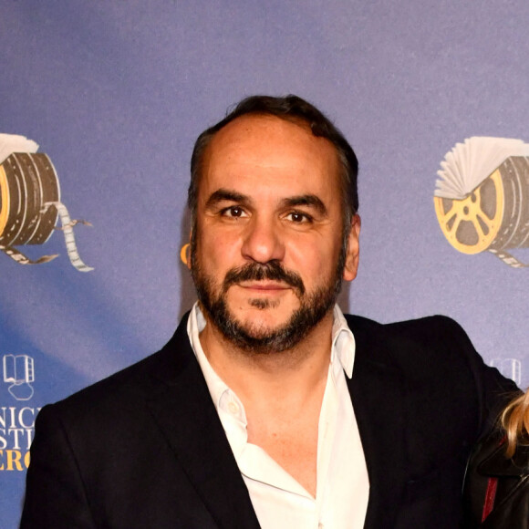 François-Xavier Demaison et sa femme Anaïs lors de la quatrième soirée de la 3e édition du Festival Cinéroman à Nice, le 23 octobre 2021. © Bruno Bebert/Bestimage