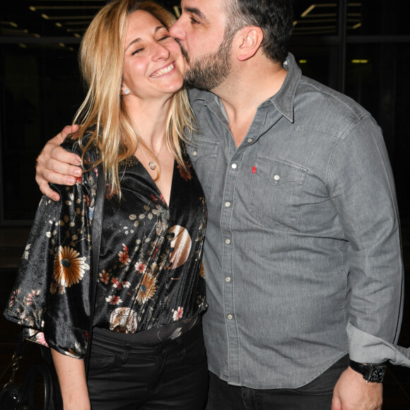 François-Xavier Demaison et sa compagne Anaïs Tihay - Vernissage de l'exposition "Quand le masque tombe" sur le toit de la Grande Arche à Paris, le 12 mars 2019. © Coadic Guirec/Bestimage