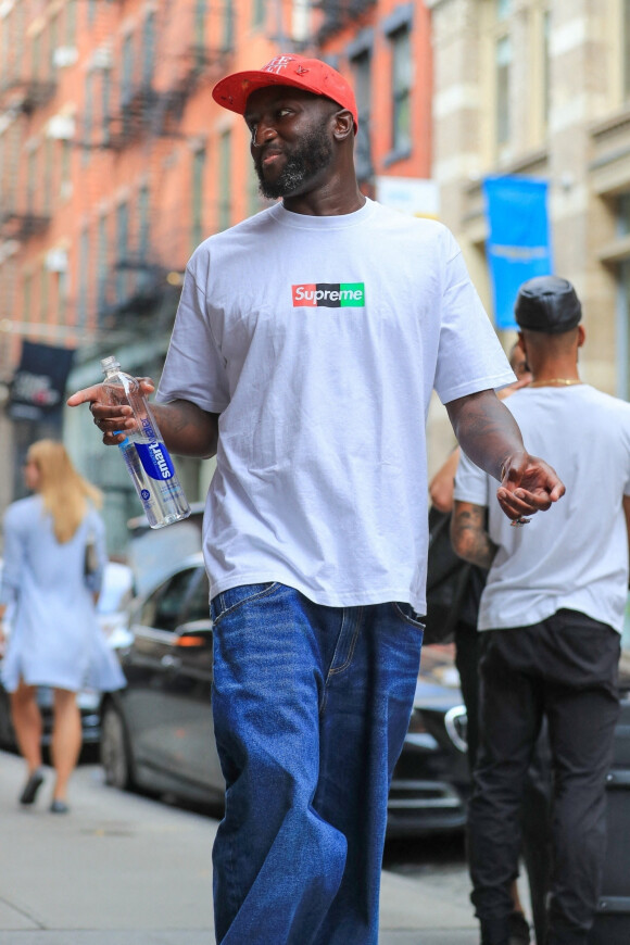 Exclusif - Virgil Abloh se balade dans New York City, New York, Etats-Unis, le 14 septembre 2021. 