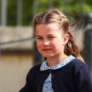 La princesse Charlotte de Cambridge - La famille royale britannique quitte la chapelle Saint-Georges de Windsor après la messe de Pâques, le 17 avril 2022.