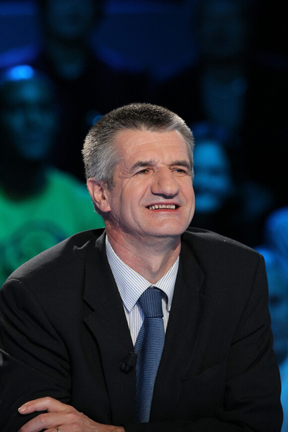 Jean Lassalle en 2011 sur le plateau de l'émission "Vendredi sur un plateau sur France 3"