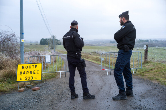 Les gendarmes sécurisant la zone de Cagnac-les-Mines le 17 janvier 2022