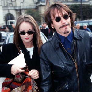 Archives : Florent Pagny et Vanessa Paradis au défilé de mode Chanel en 1992
