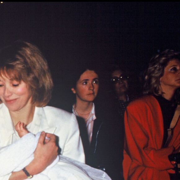 Archives : François Valery, Nicole Calfan et Mireille Darc en 1987