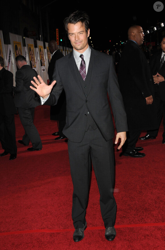Josh Duhamel lors de la première du film When in Rome à Los Angeles le 27 janvier 2010