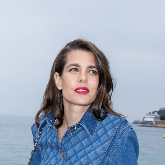 Charlotte Casiraghi - Les célébrités assistent au défilé croisière Chanel au Monte Carlo Beach à Monaco, le 5 mai 2022. © Olivier Borde / Bestimage 