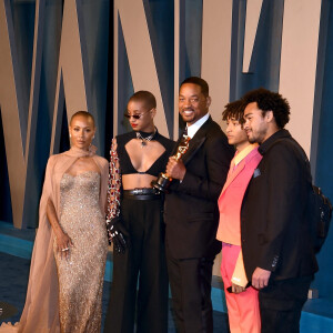 Jada Pinkett Smith, Willow Smith, Will Smith, Jaden Smith, Trey Smith au photocall de la soirée "Vanity Fair" lors de la 94ème édition de la cérémonie des Oscars à Los Angeles, le 27 mars 2022. 