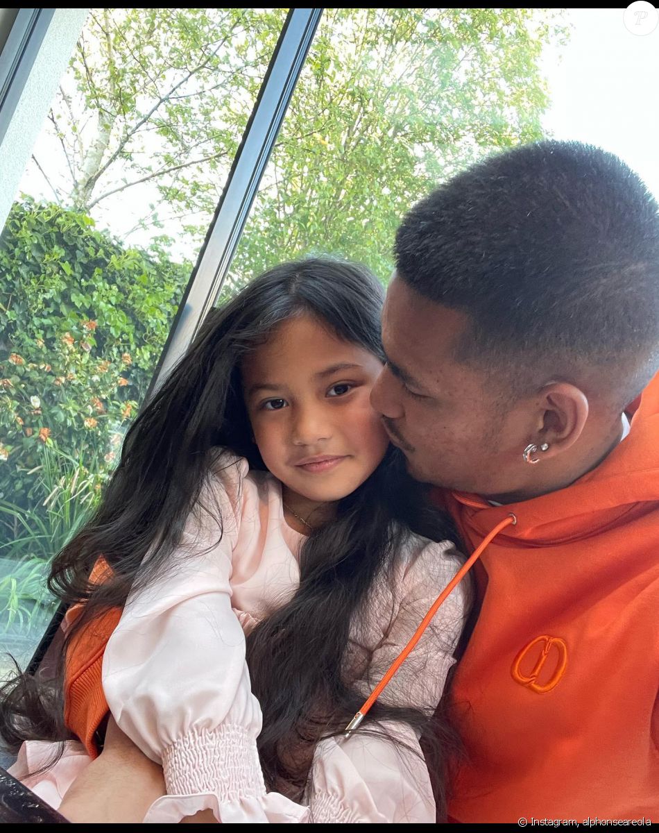 Alphonse Areola célèbre les 7 ans de la fille Ayleen-Grace.