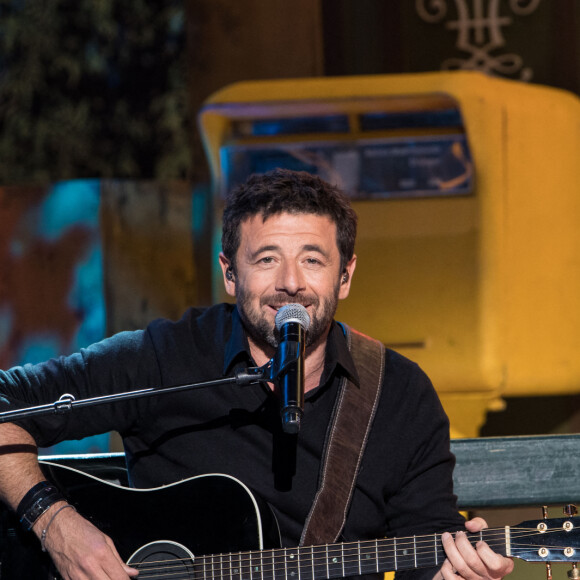 Patrick Bruel et le chanteur Renaud (Renaud Séchan) - Tournage de l'émission "Merci Renaud" dans les studios de la Plaine Saint-Denis le 15 novembre 2016, qui sera diffusée le samedi 17 décembre 2016 en prime time sur France 2. © Cyril Moreau / Bestimage 