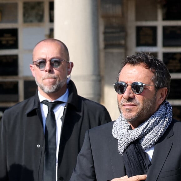 Bernard Montiel - Obsèques de la chanteuse Régine au Crematorium du cimetière du Père-Lachaise à Paris. Le 9 mai 2022 © Jacovides-Moreau / Bestimage 