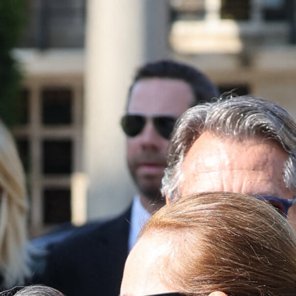 Carole Bouquet - Obsèques de la chanteuse Régine au Crematorium du cimetière du Père-Lachaise à Paris. Le 9 mai 2022 © Jacovides-Moreau / Bestimage 