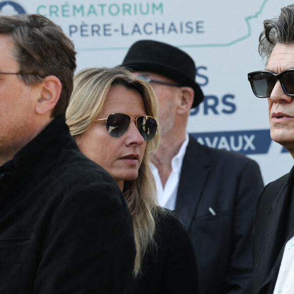 Sarah Lavoine (Poniatowski), Marc Lavoine - Obsèques de la chanteuse Régine au Crematorium du cimetière du Père-Lachaise à Paris. Le 9 mai 2022 © Jacovides-Moreau / Bestimage 