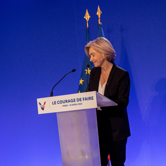 Valérie Pécresse (4,8 %) lors de la soirée électorale du 1er tour de l'élection présidentielle à la Maison de la Chimie à Paris le 10 avril 2022