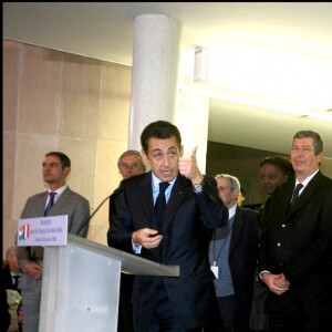 Nicolas Sarkozy en voyage en Inde à l'ambassade de France en 2007