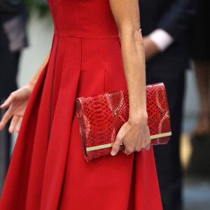 La reine Letizia assiste aux tables rondes "Avantages compétitifs du tournage en Espagne" à Madrid le 9 mai 2022. 