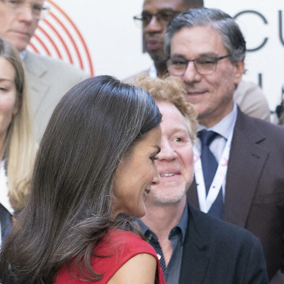 La reine Letizia assiste aux tables rondes "Avantages compétitifs du tournage en Espagne" à Madrid le 9 mai 2022. 