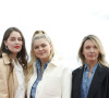 Marie-Ange Casta, Louane Emera et Anne Marivin - Photocall de la série "Visions" lors de la 5ème saison du festival International des Séries "Canneseries" à Cannes, France, le 3 avril 2022. © Denis Guignebourg/Bestimage 