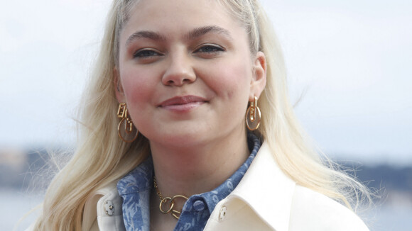 "Certains jours, c'est plus dur" : Louane pas toujours bien dans son corps, franches confidences