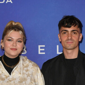 Louane et son compagnon Florian Rossi - Avant Première de " Belle " film animé japonais au Grand Rex à Paris le 6 décembre 2021 . © Veeren / Bestimage 