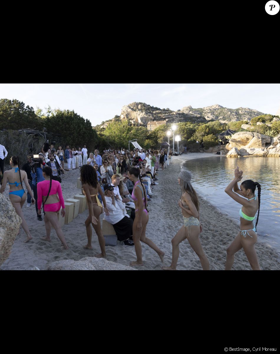 Défilé Etam Croisière 2022 au Domaine de Murtoli, Corse le 12 mai 2022. © Cyril Moreau / Bestimage